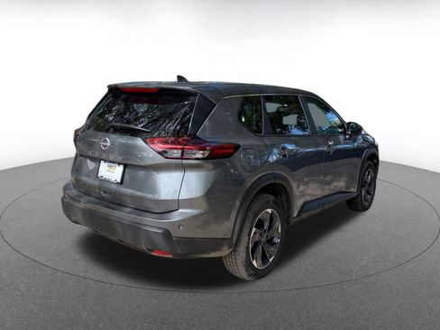Used 2025 Nissan Rogue SV image 16
