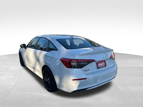 Used 2023 Honda Civic Sport image 3