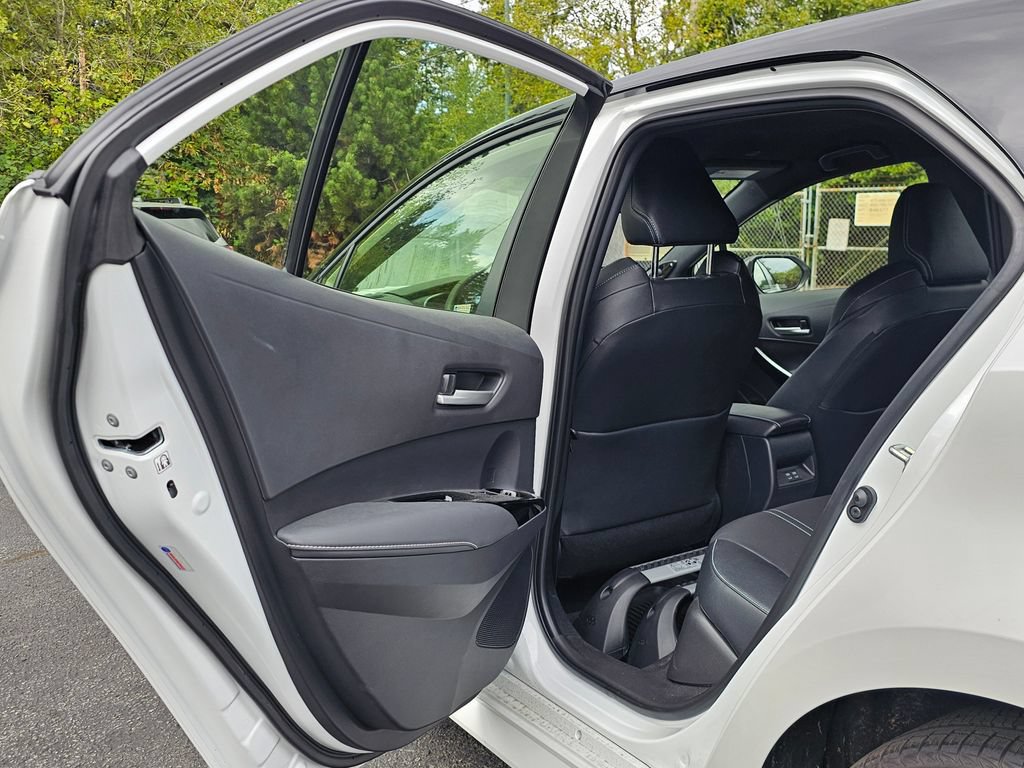 Used 2025 Toyota Corolla XSE FWD image 16