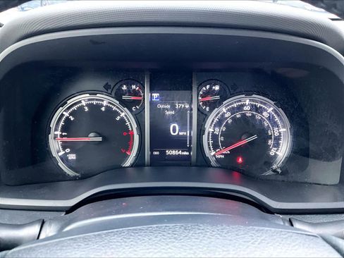 Used 2024 Toyota 4Runner TRD Off-Road image 25