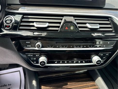 Used 2017 BMW 540i xDrive AWD/4WD image 28