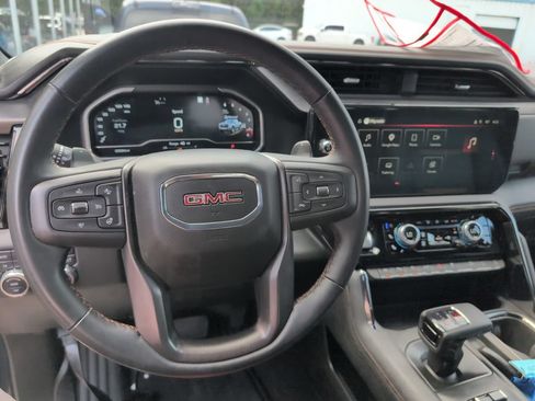 Used 2023 GMC Sierra 1500 AT4 w/ Technology Package AWD/4WD image 12