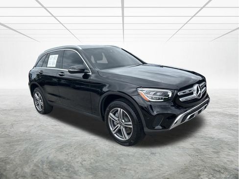 Used 2022 Mercedes-Benz GLC 300 image 2