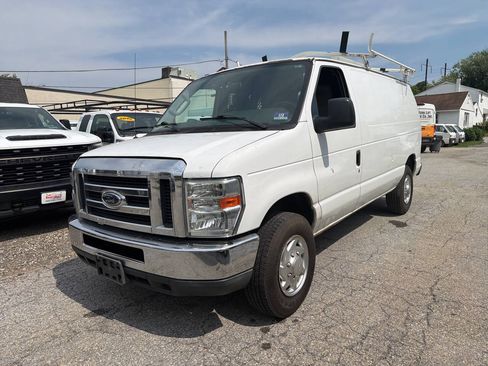 Used 2013 Ford E-250 and Econoline 250 w/ Commercial Cargo Van Pkg RWD image 18