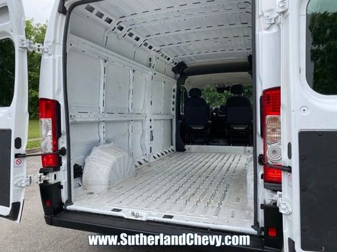 Used 2023 RAM ProMaster 2500 FWD image 32