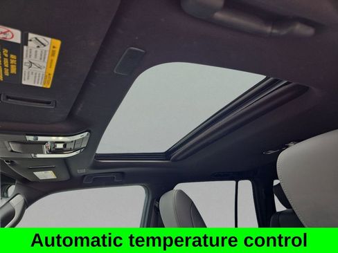 Used 2024 Lexus GX 550 w/ Accessory Package (2T) image 15