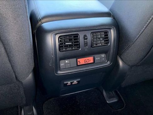 Used 2020 Nissan Pathfinder S AWD/4WD image 25