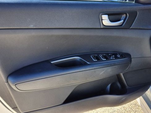 Used 2020 Kia Optima LX image 7