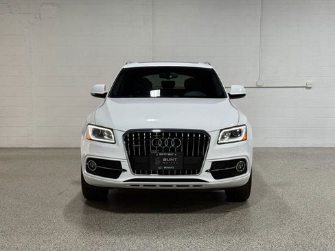 Used 2017 Audi Q5 2.0T Premium Plus w/ Technology Package AWD/4WD image 3