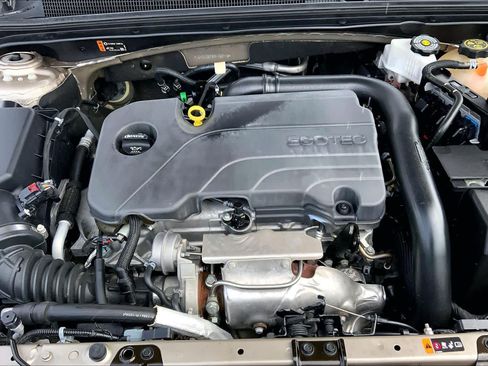 Used 2024 Chevrolet Malibu LT FWD image 31