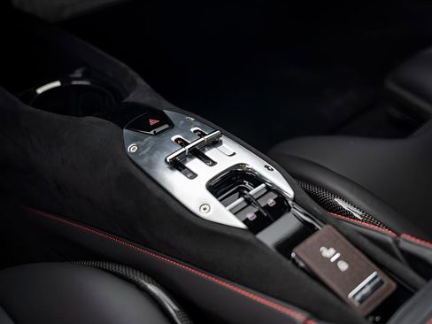 Used 2022 Ferrari SF90 Stradale image 33