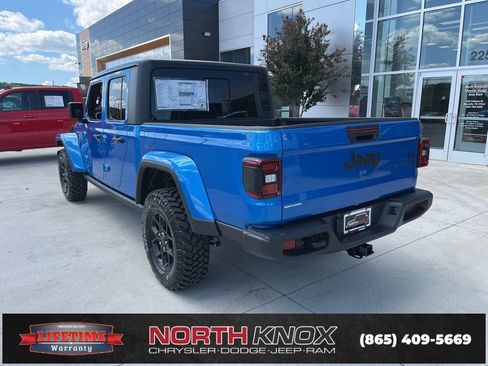 New 2025 Jeep Gladiator Sport image 17