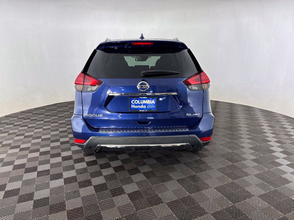 Used 2017 Nissan Rogue SL w/ SL Premium Package AWD/4WD image 6