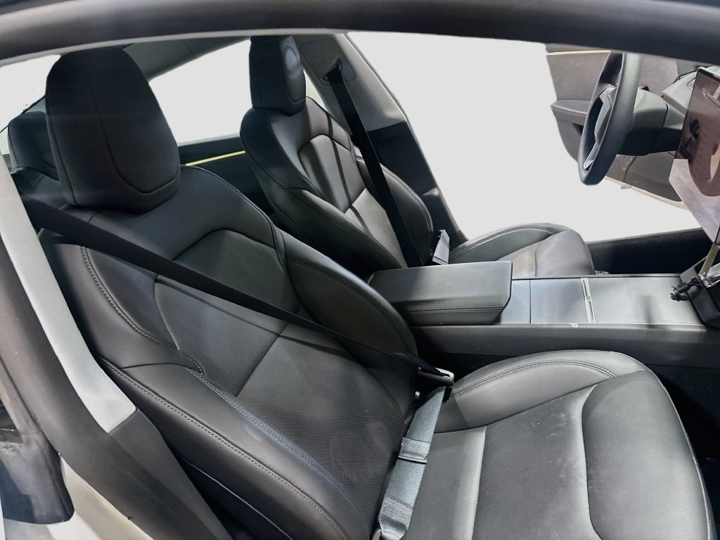 Used 2025 Tesla Model 3 Long Range RWD image 29