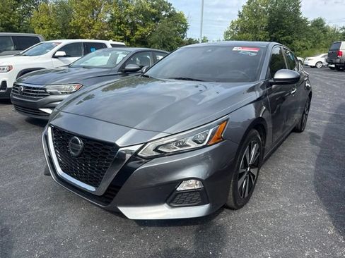 Used 2022 Nissan Altima 2.5 SV w/ SV Premium Package FWD image 4