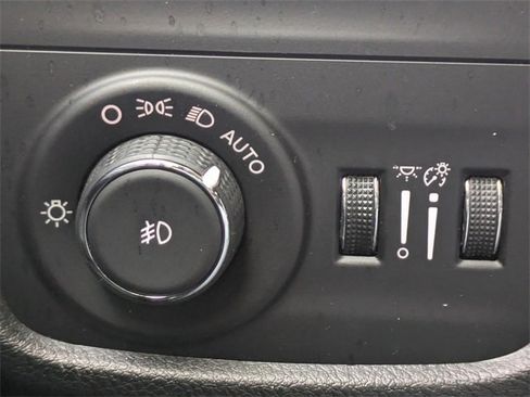 Used 2023 Jeep Grand Cherokee L Limited image 28