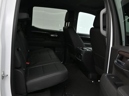 Used 2023 GMC Sierra 1500 SLT w/ SLT Premium Package AWD/4WD image 12