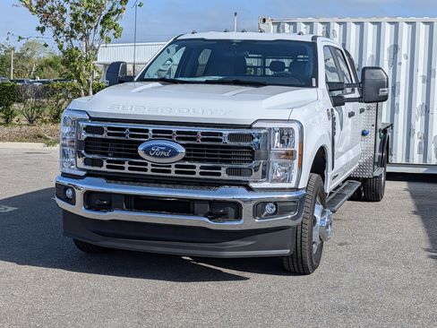New 2026 Ford F350 XL w/ XL Chrome Package AWD/4WD image 8