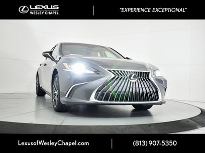 New 2025 Lexus ES 350 w/ Premium Package