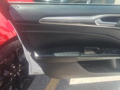 Used 2020 Ford Fusion SEL FWD image 10