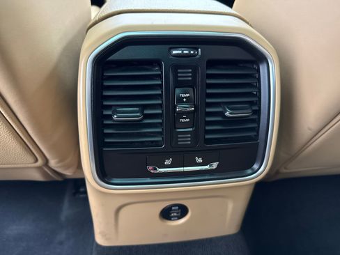 Used 2018 Porsche Macan S AWD/4WD image 38