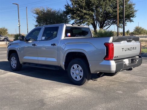 New 2026 Toyota Tundra SR image 6