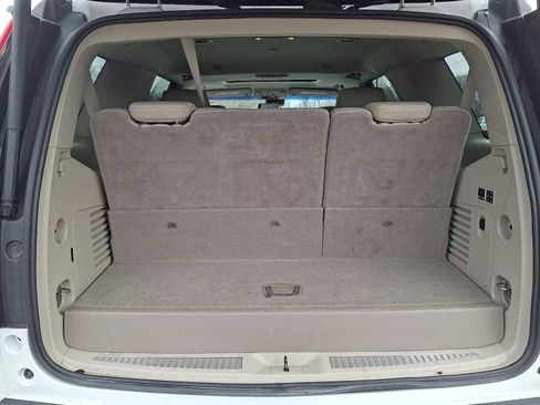 Used 2018 Cadillac Escalade Luxury image 31