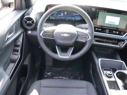 New 2026 Chevrolet Equinox LT w/ Safety and Technology Package image 12