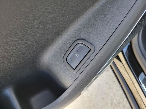 New 2026 GMC Acadia Denali Ultimate w/ LPO, Floor Liner Package image 16