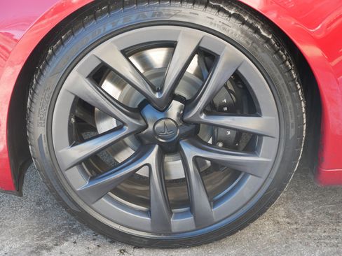 Used 2023 Tesla Model S image 15