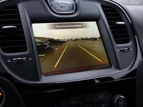 Used 2022 Chrysler 300 S image 18