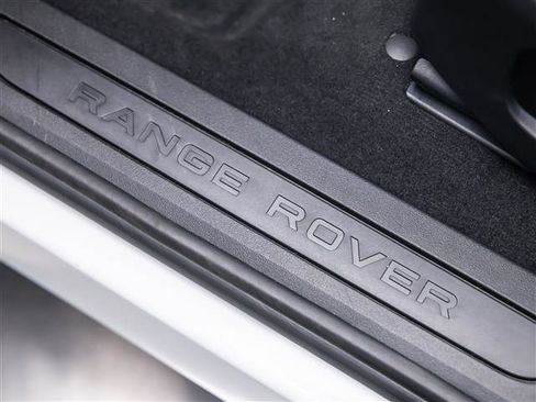 New 2024 Land Rover Range Rover Evoque S image 27