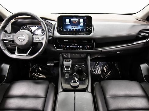 Used 2023 Nissan Rogue SL w/ SL Premium Package image 3