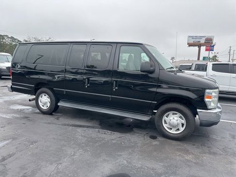 Used 2014 Ford E-350 and Econoline 350 XLT image 3