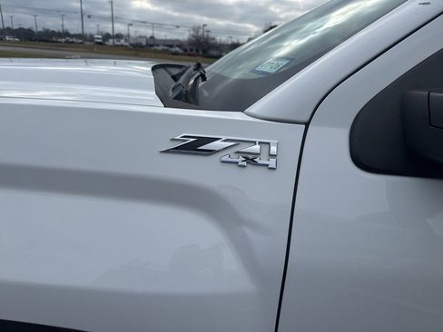 Used 2014 GMC Sierra 1500 SLT w/ SLT Crew Cab Value Package image 18