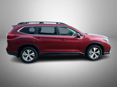 Used 2023 Subaru Ascent Premium w/ Convenience Package image 4