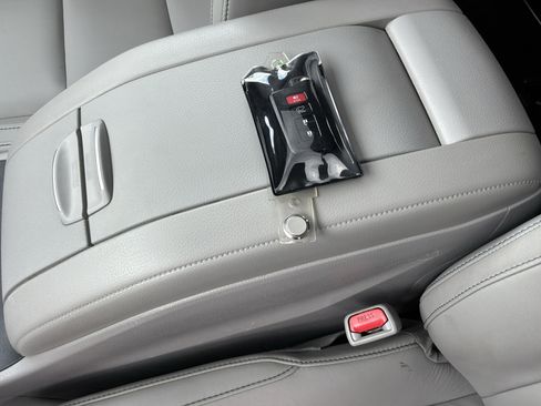 Used 2015 Toyota Highlander XLE FWD image 37