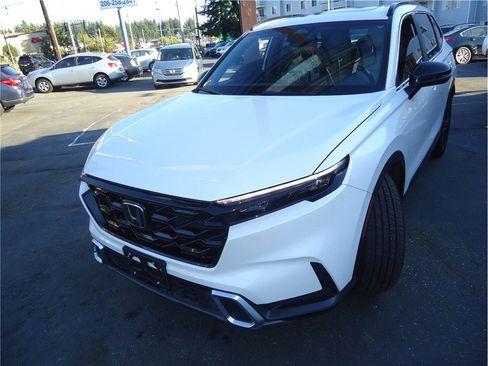 Used 2025 Honda CR-V Sport Touring image 1
