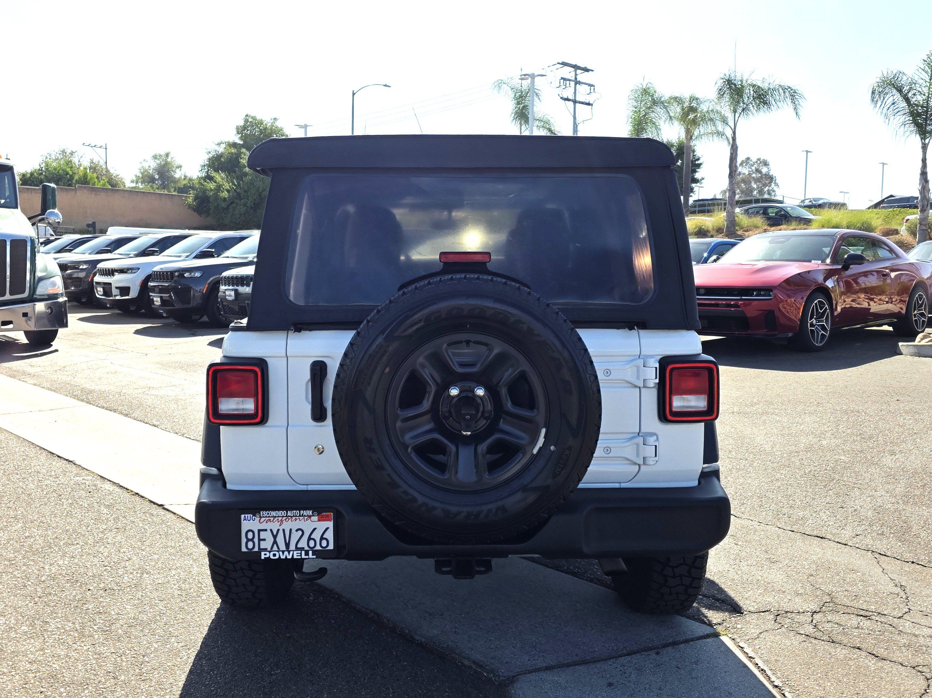 Used 2018 Jeep Wrangler Unlimited Sport AWD/4WD image 2
