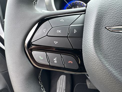 New 2026 Chrysler Pacifica Select image 28