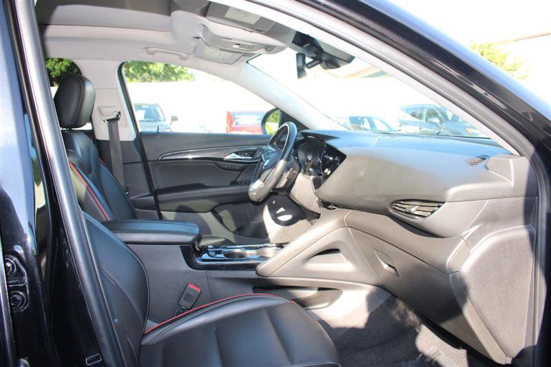 Used 2022 Buick Envision Essence w/ Sport Touring Package FWD image 9