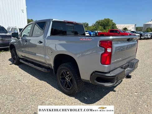 Used 2025 Chevrolet Silverado 1500 LT Trail Boss w/ LT Trail Boss Premium Package AWD/4WD image 3