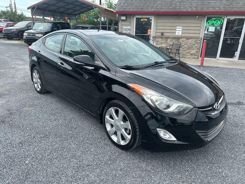 Used 2013 Hyundai Elantra Limited w/ Technology Pkg FWD image 7