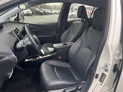 Used 2016 Toyota Prius Three Touring image 29