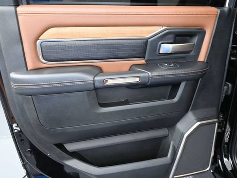 Used 2024 RAM 2500 Limited w/ Safety Group AWD/4WD image 29