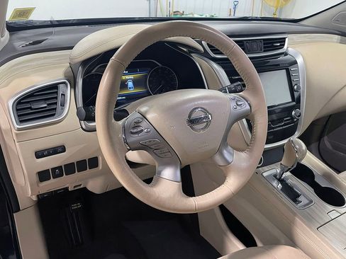 Used 2016 Nissan Murano SV w/ Premium Package image 18