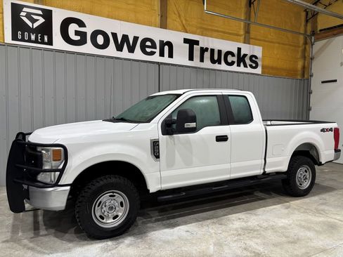Used 2020 Ford F250 XL w/ Power Equipment Group image 4