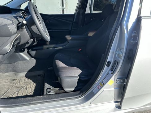 Used 2018 Toyota Prius Two image 9