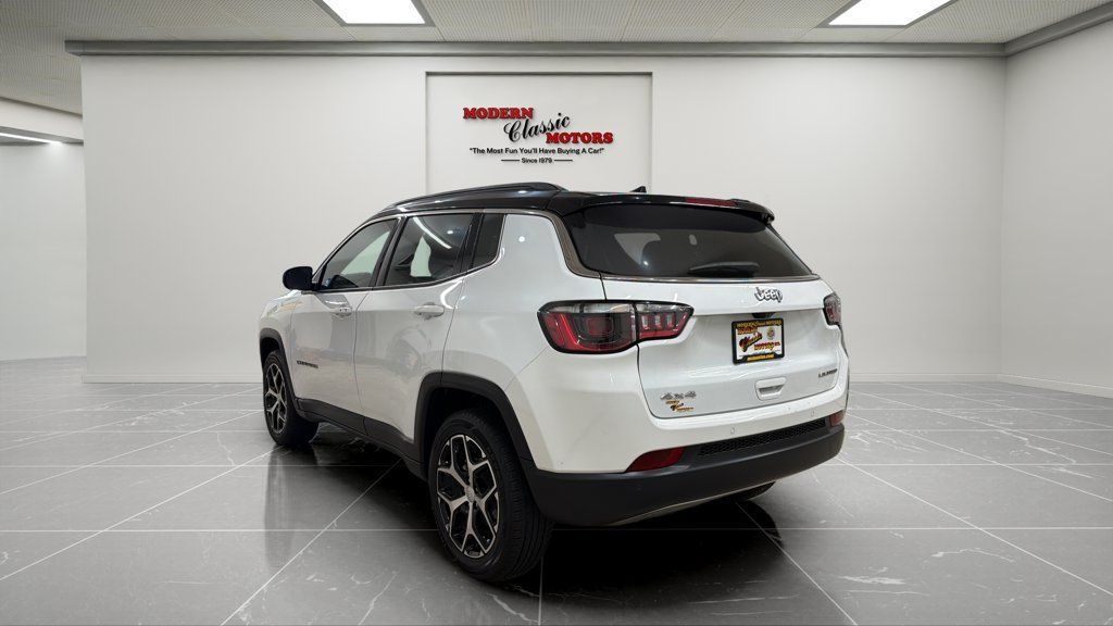 Used 2024 Jeep Compass Limited AWD/4WD image 5