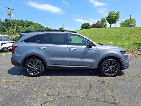 Certified 2023 Kia Sorento X-Line EX AWD/4WD image 18